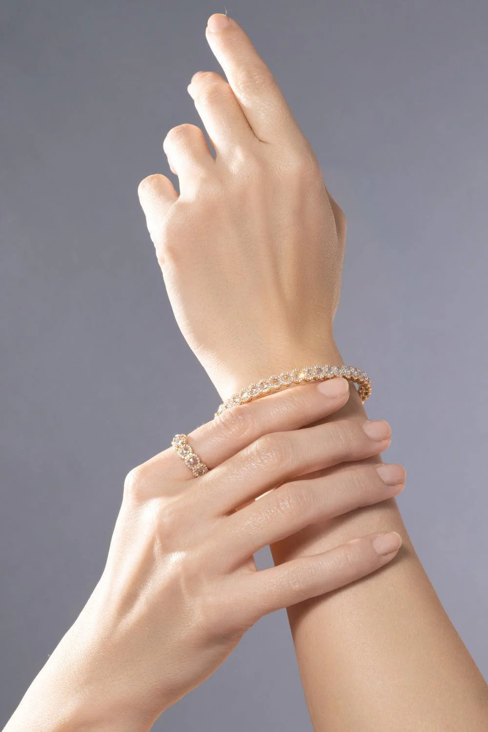 Full Diamond Scallop Bangle Bracelet - Image 3