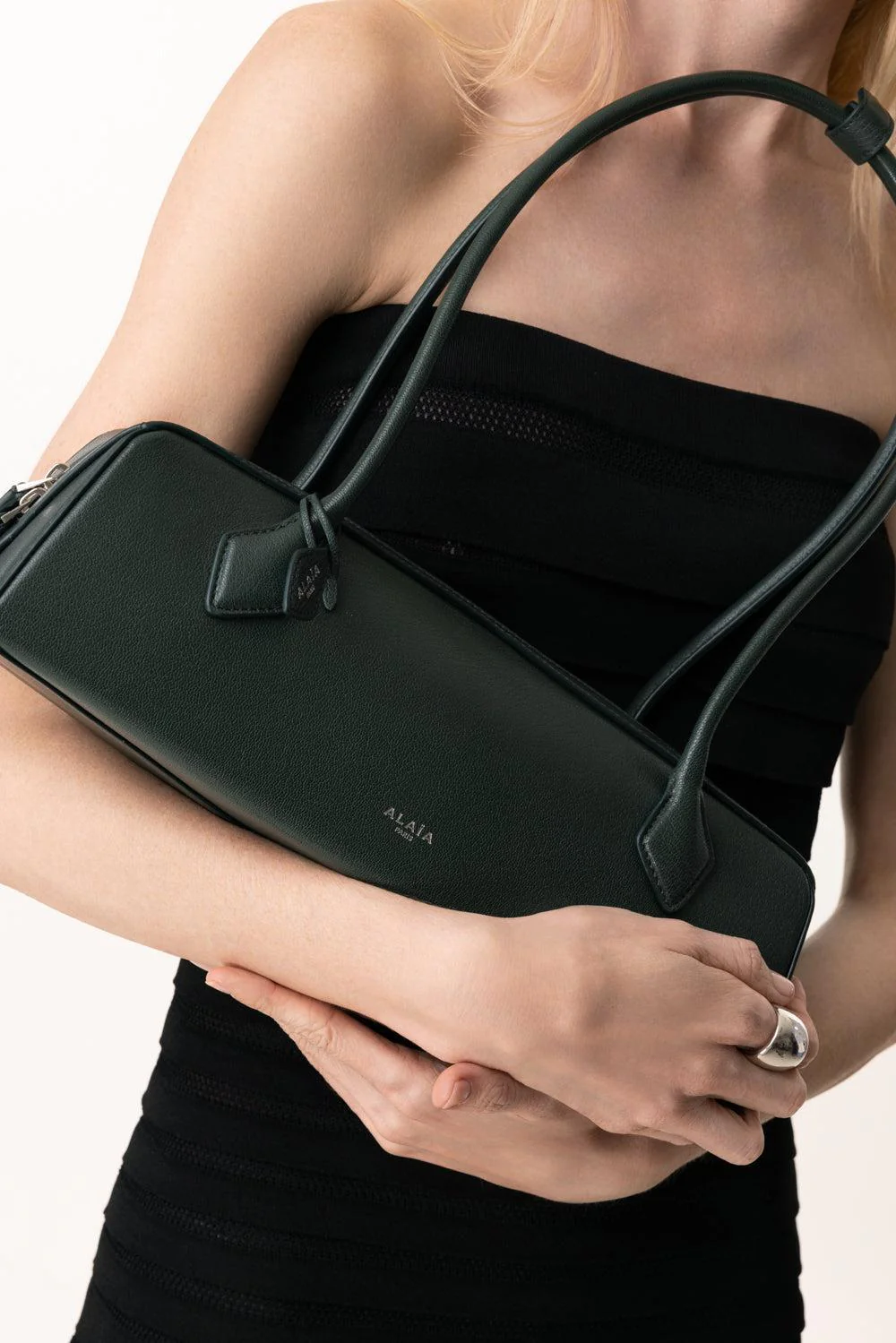 Medium Le Teckel Bag - Image 4