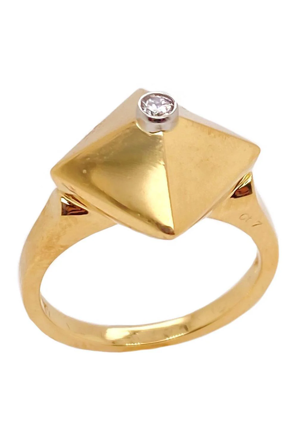 Mini Diamond Accent Piramide Ring