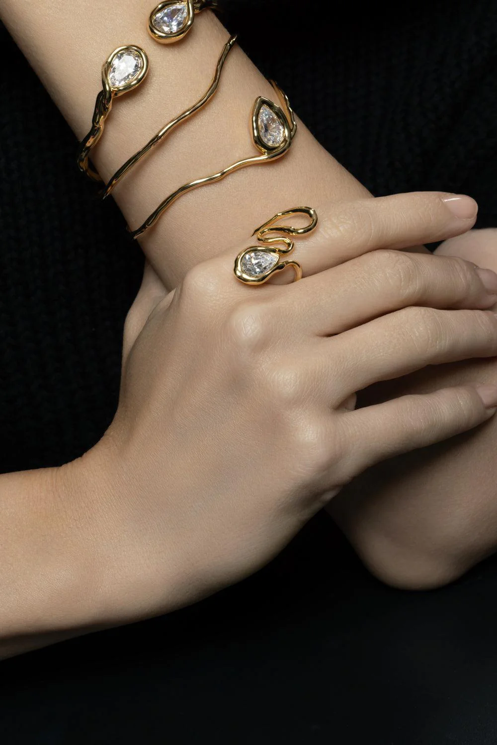 Crystal Asterales Floating Vine Ring - Image 2