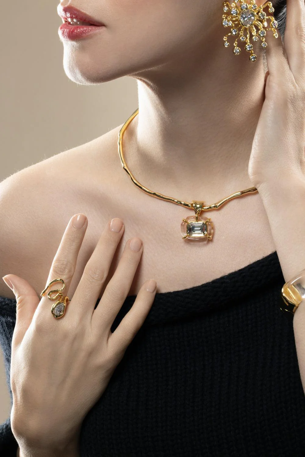 Crystal Liquid Lucite Jeweled Collar Necklace - Image 3