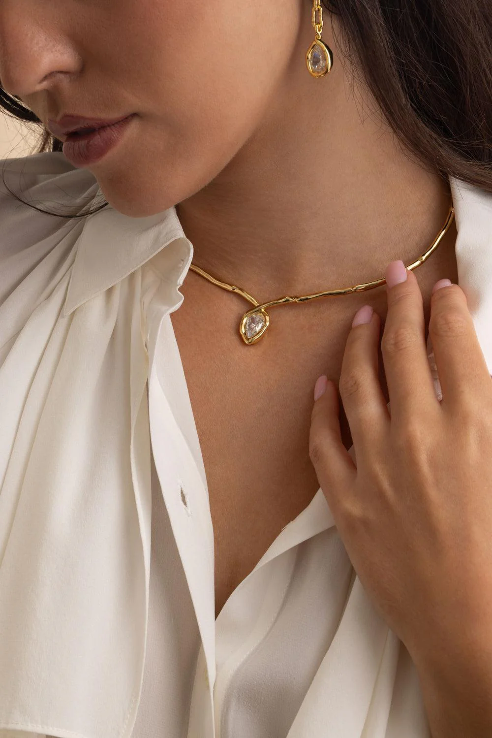 Crystal Solanales Teardrop Pendant Collar Necklace - Image 3