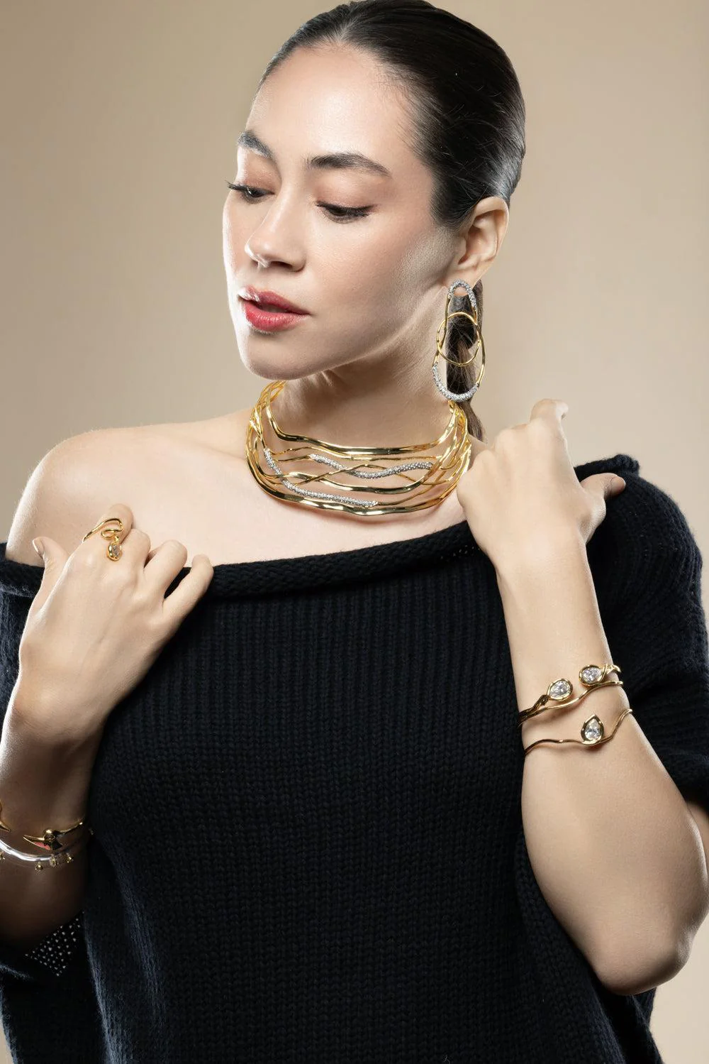 Crystal Solanales Woven Collar Necklace - Image 3