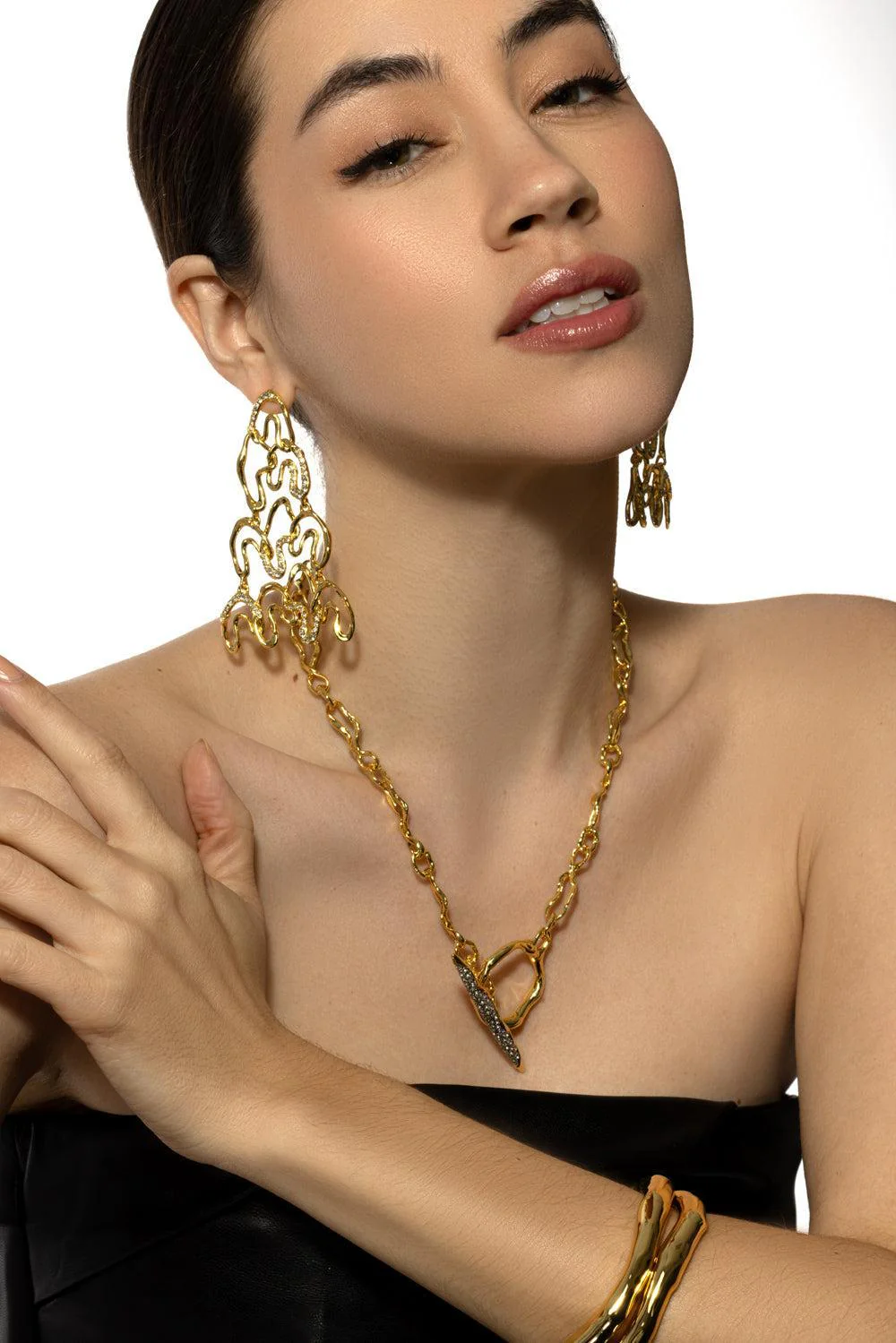 Solanales Crystal Toggle Necklace - Image 4