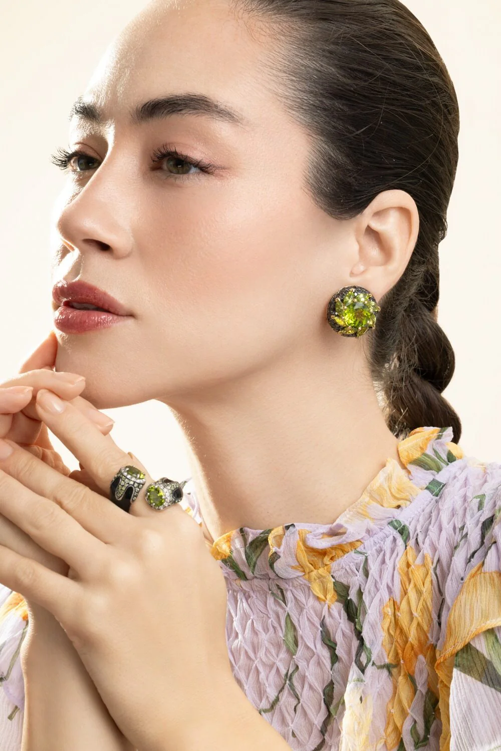 Diamond Peridot Round Black Earrings - Image 4