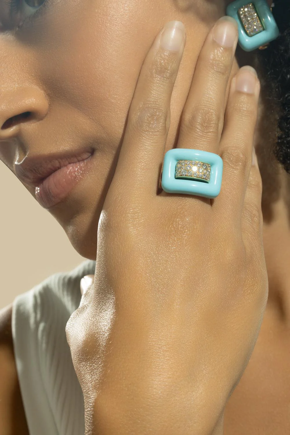 Turquoise Diamond Center Ring - Image 2