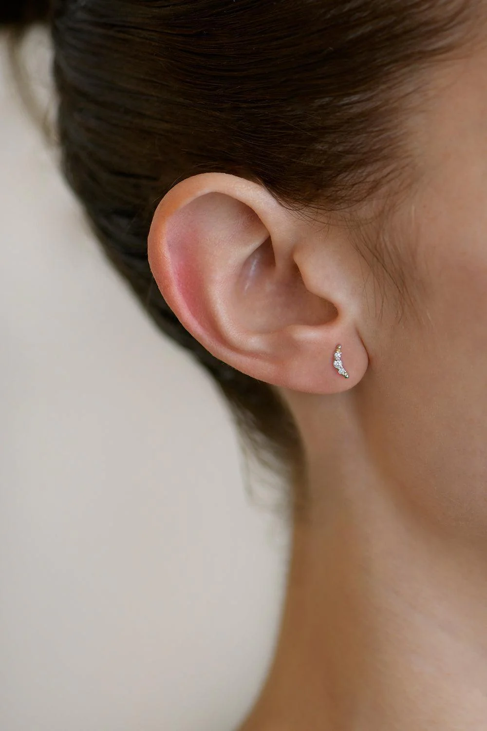 Diamond Soldera Croissant Ear Crawler - Image 2