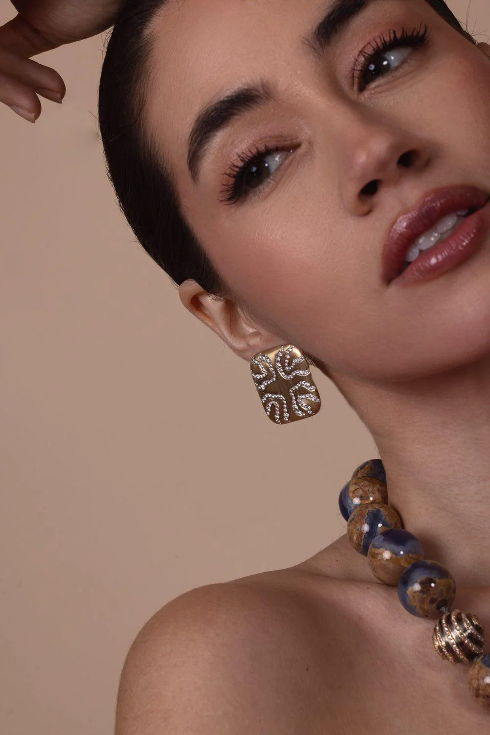 Cushion Brushed Diamond Earrings - Image 3