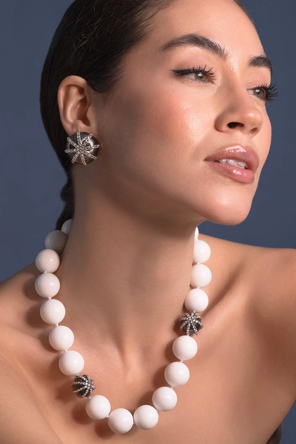 Reverse Set Dome Button Earrings - Image 5