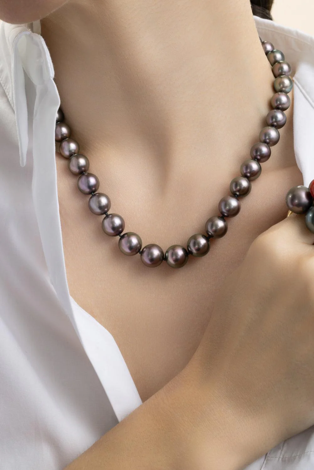 Round Tahitian Pearl Necklace - Image 2