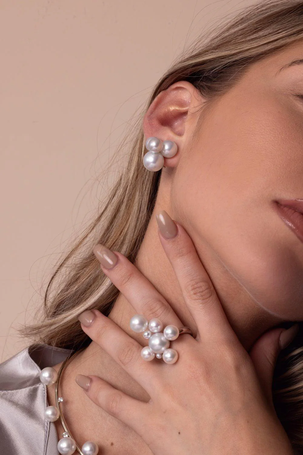 Small Bubble Pearl Earrings - Image 3