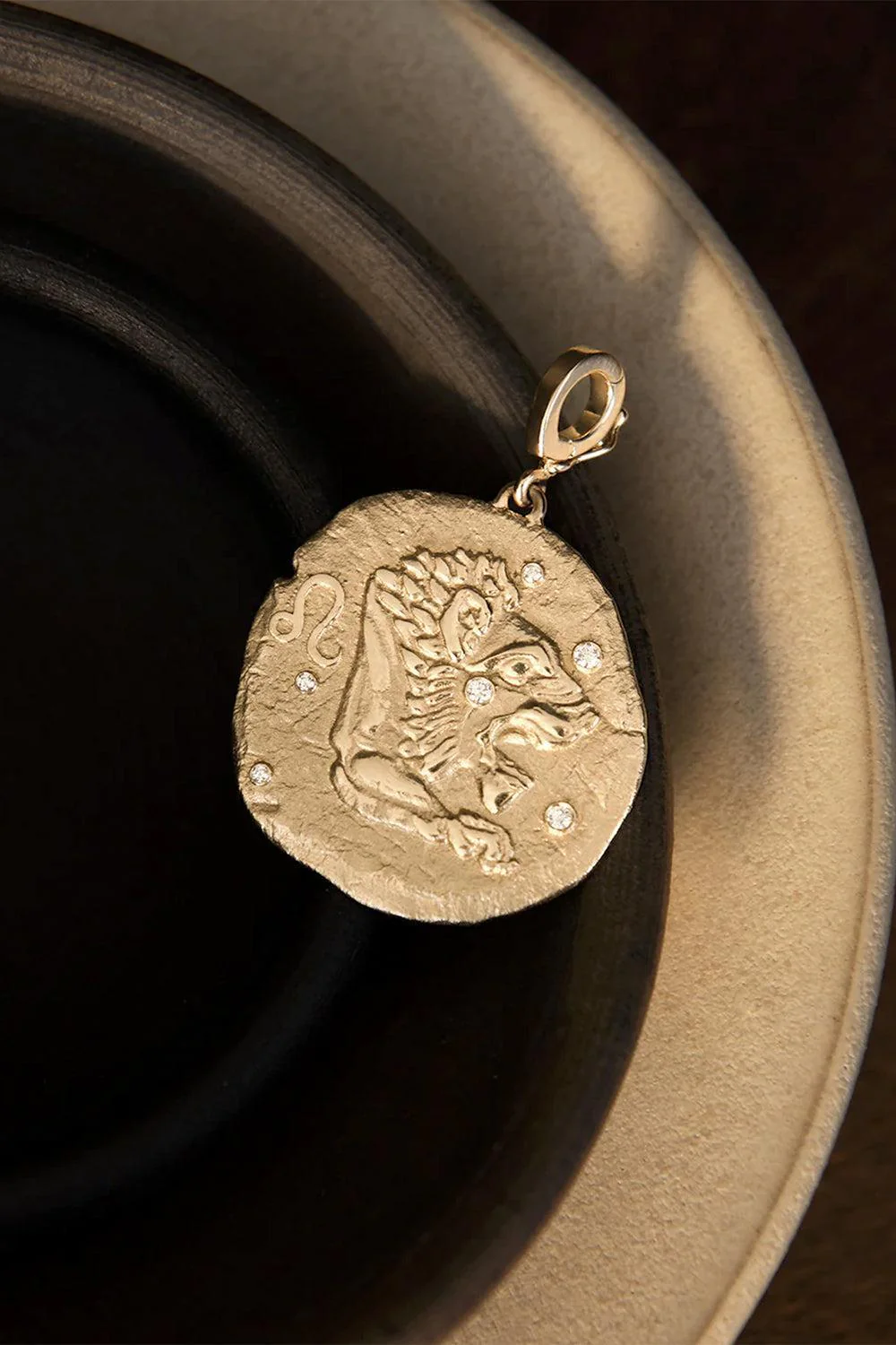 Diamond Of The Stars Leo Large Coin Charm - Image 4
