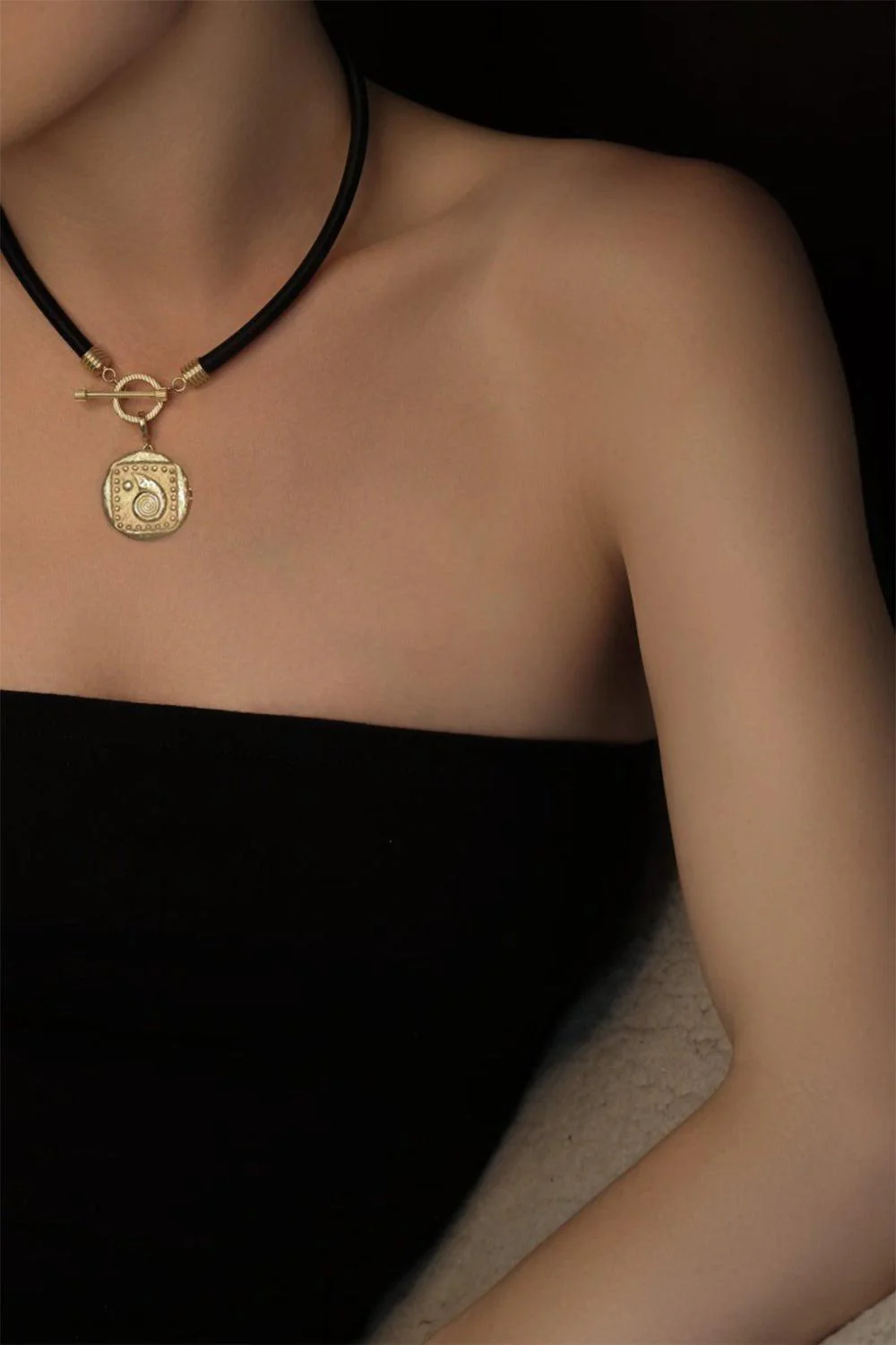 Large Divine Toggle Necklace - Image 3
