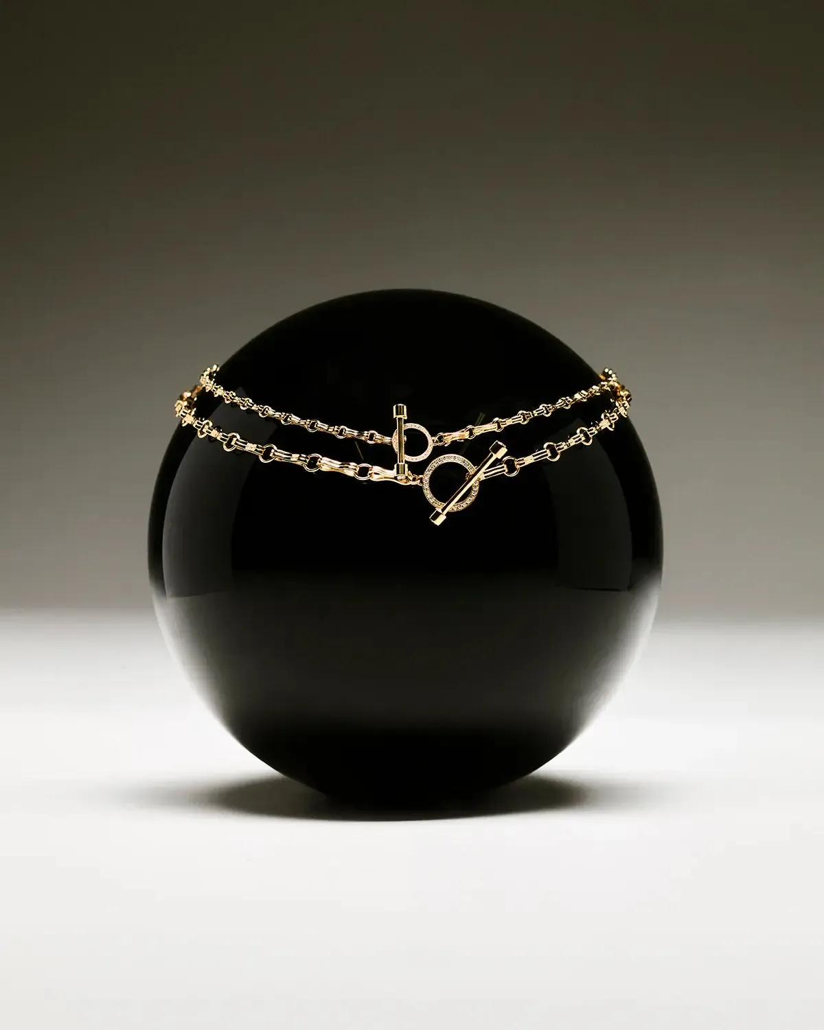 Large Motif Double Link Toggle Chain Necklace - Image 3