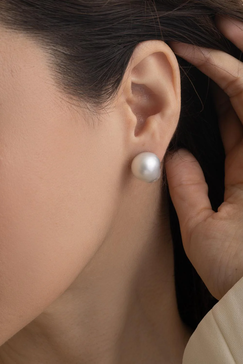 South Sea Baroque Pearl Stud Earrings - 14mm - Image 3