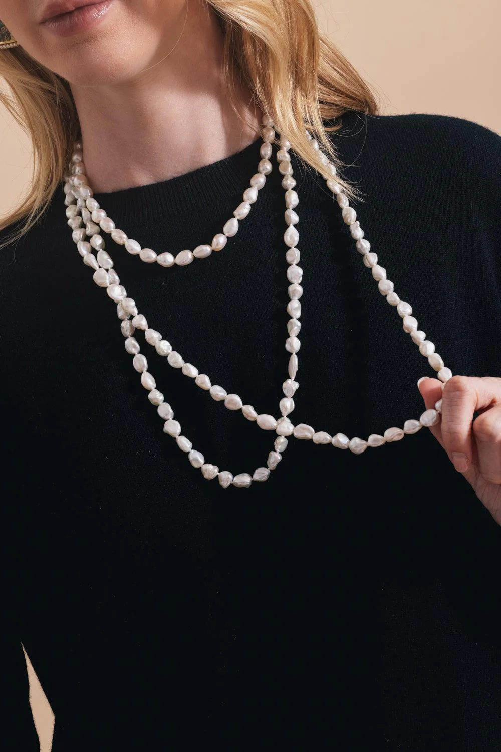 White Pearl Freshwater Baroque Necklace - 15in - Image 3
