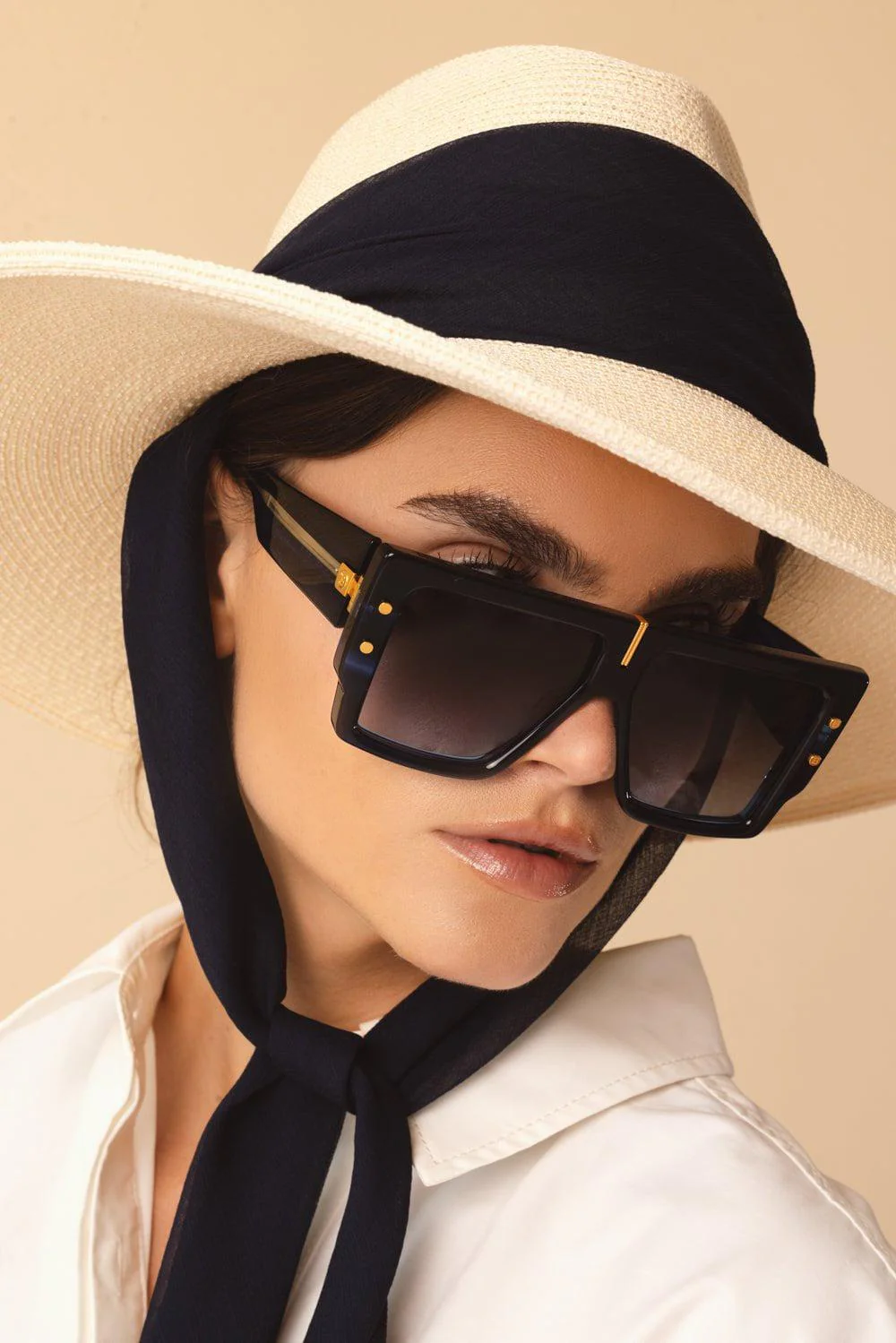 B-Grand Sunglasses - Image 4