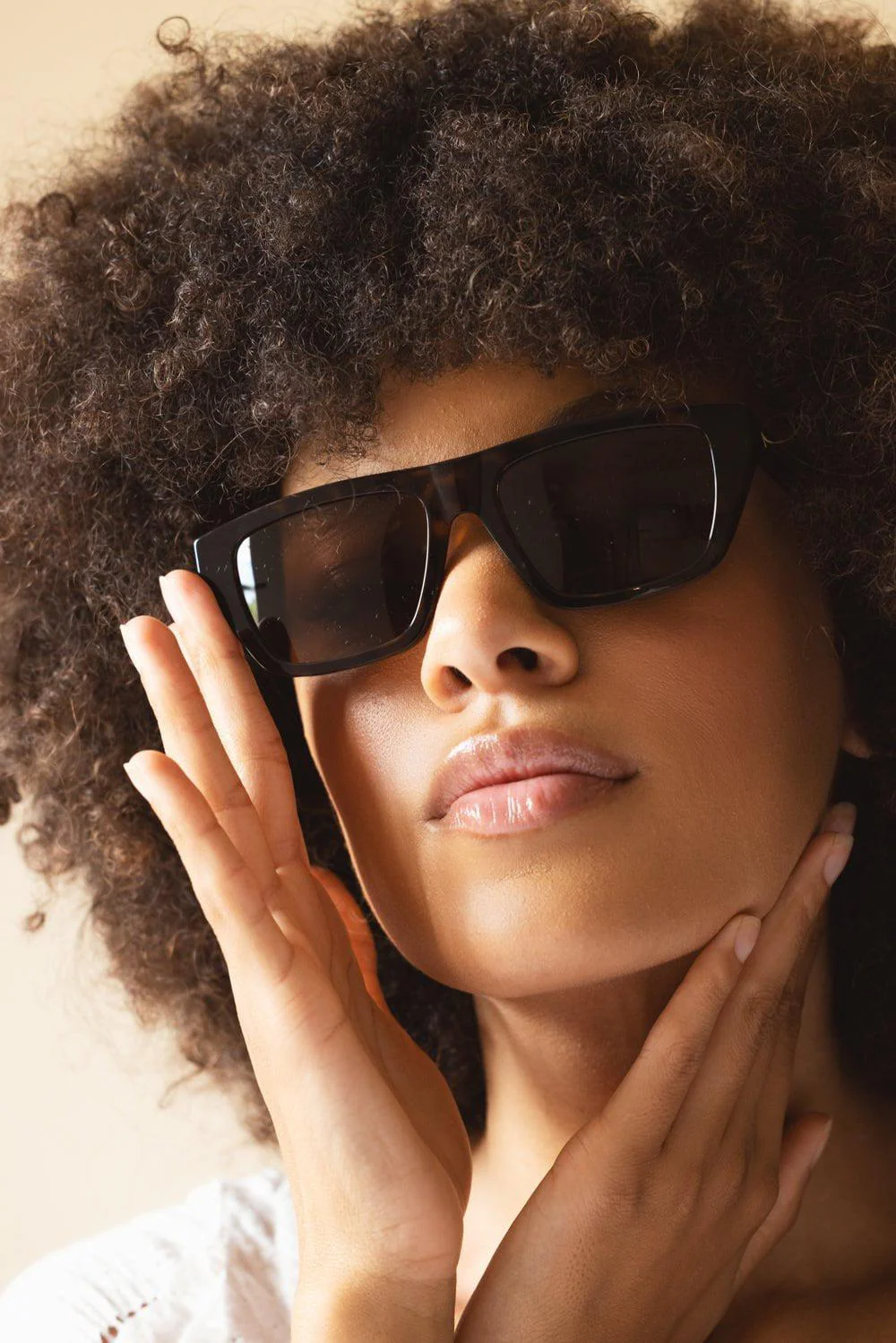 Classic Rectangle Sunglasses - Image 3