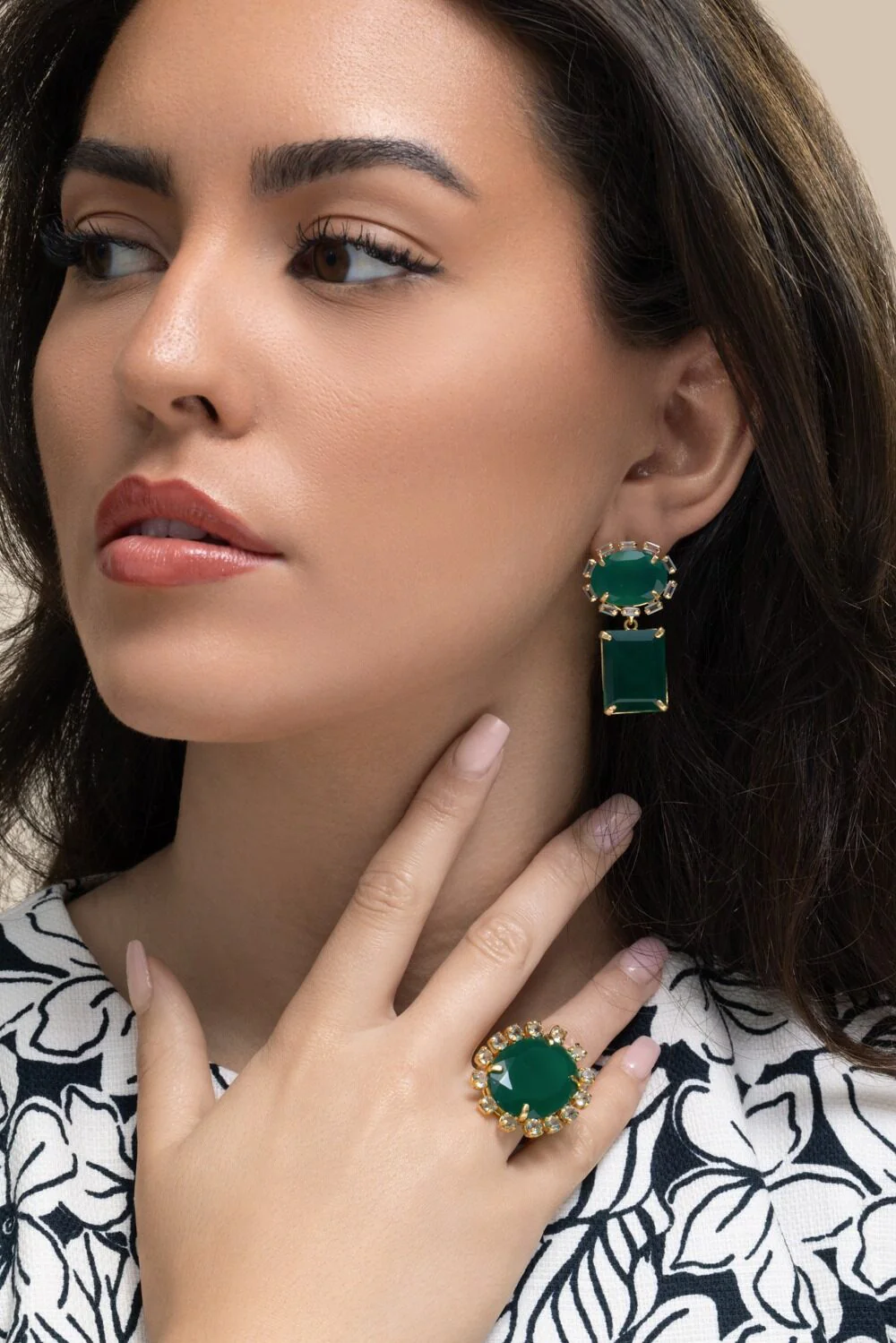 Onyx Amethyst Green Oval Ring - Image 2