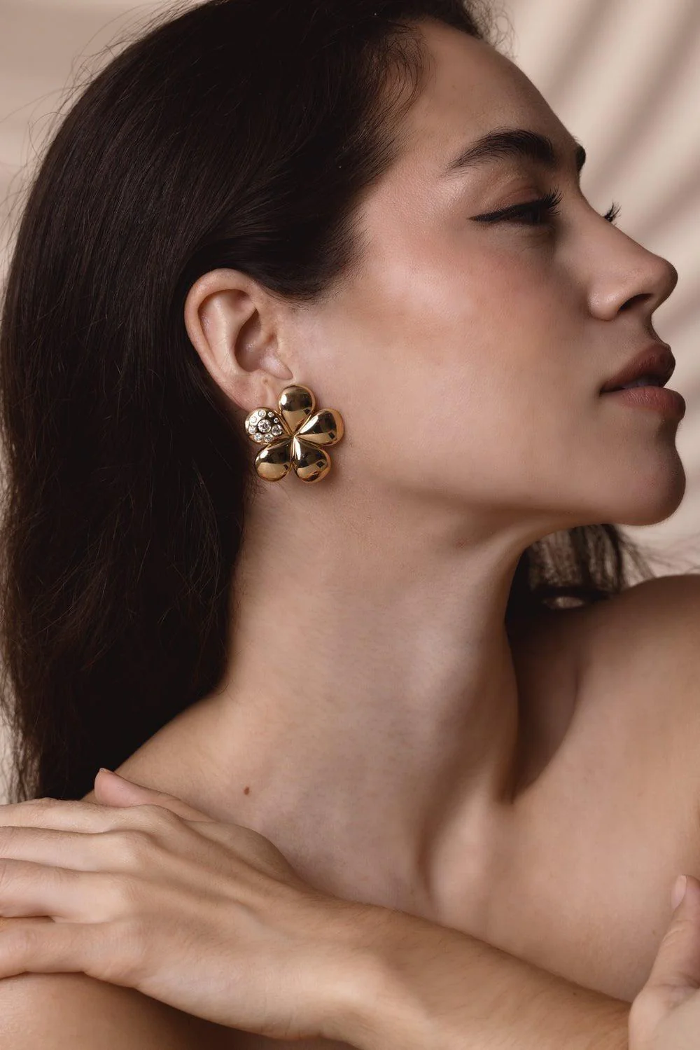 Single Diamond Petal Medium Flower Earrings - Image 3