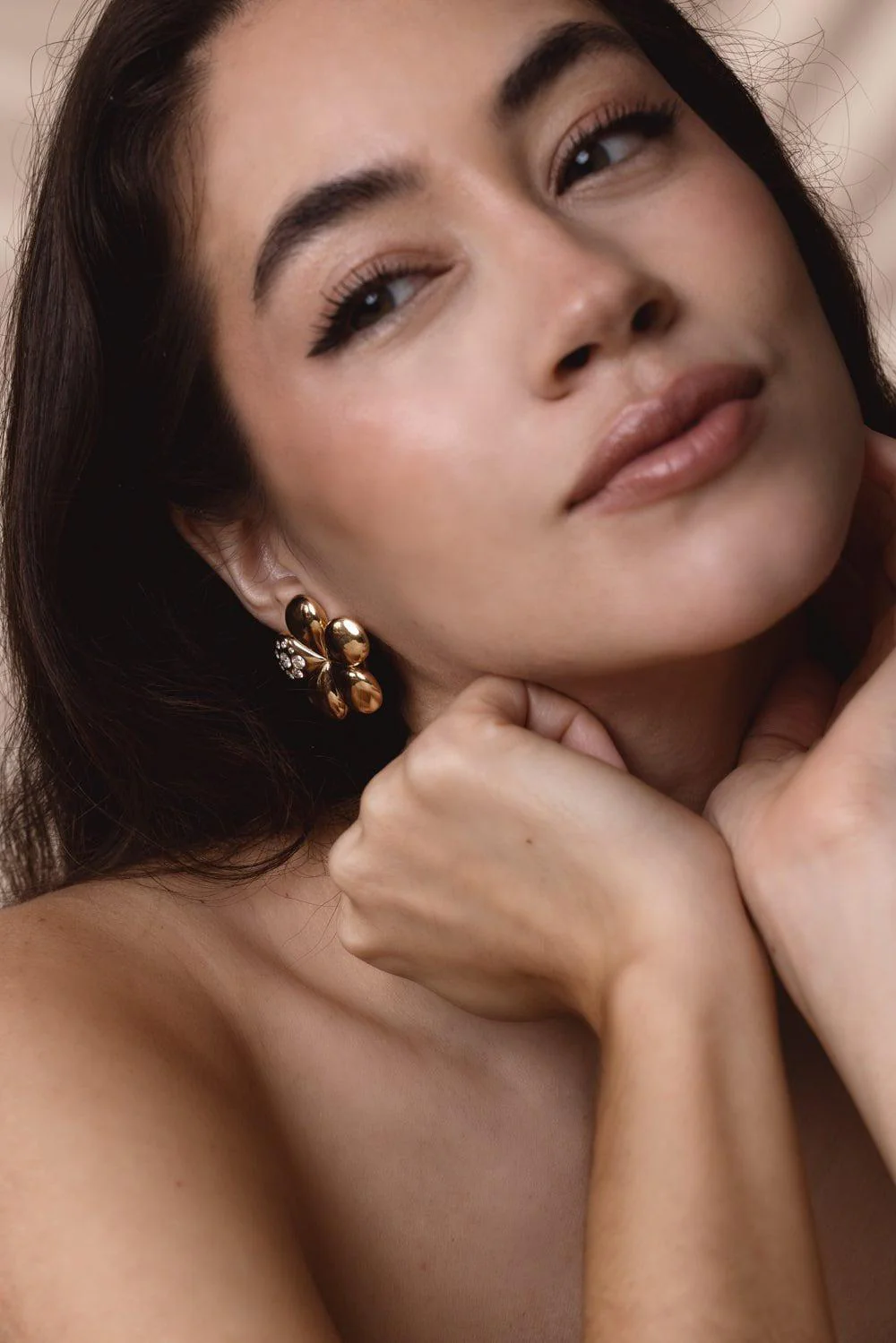 Single Diamond Petal Medium Flower Earrings - Image 4