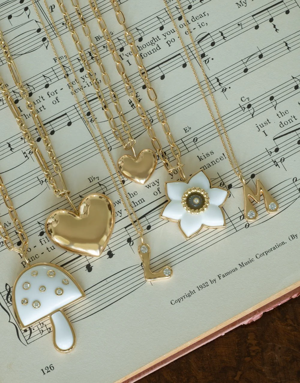 Small Puff Heart Pendant Necklace - Image 4