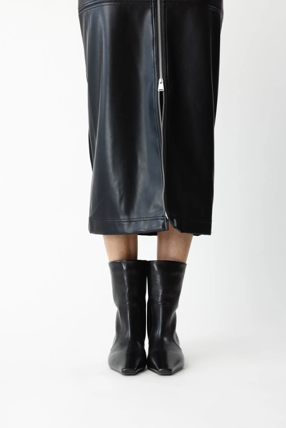 Classic Ankle Boot - Image 4