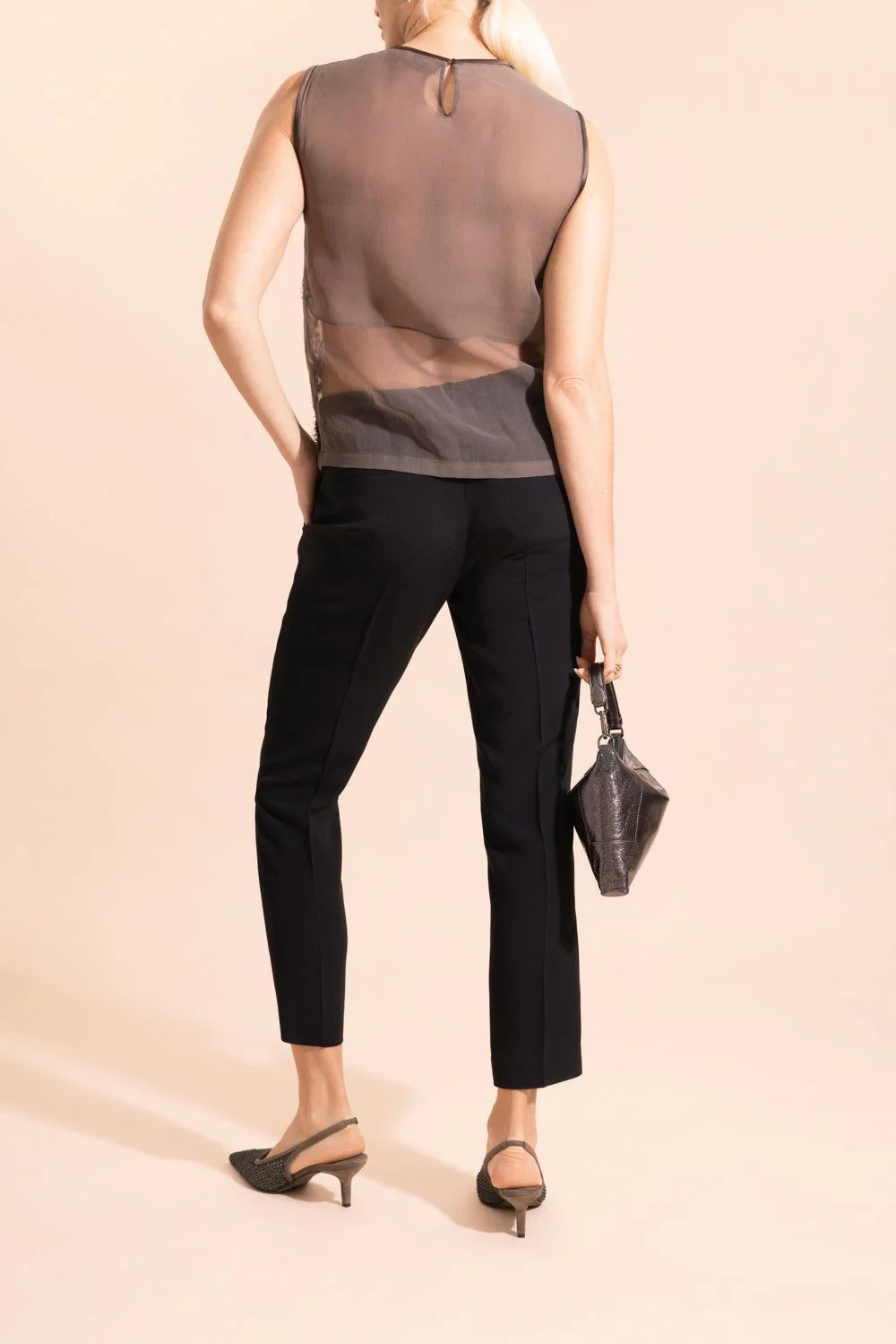 Halo Embroidered Sleeveless Blouse - Image 4