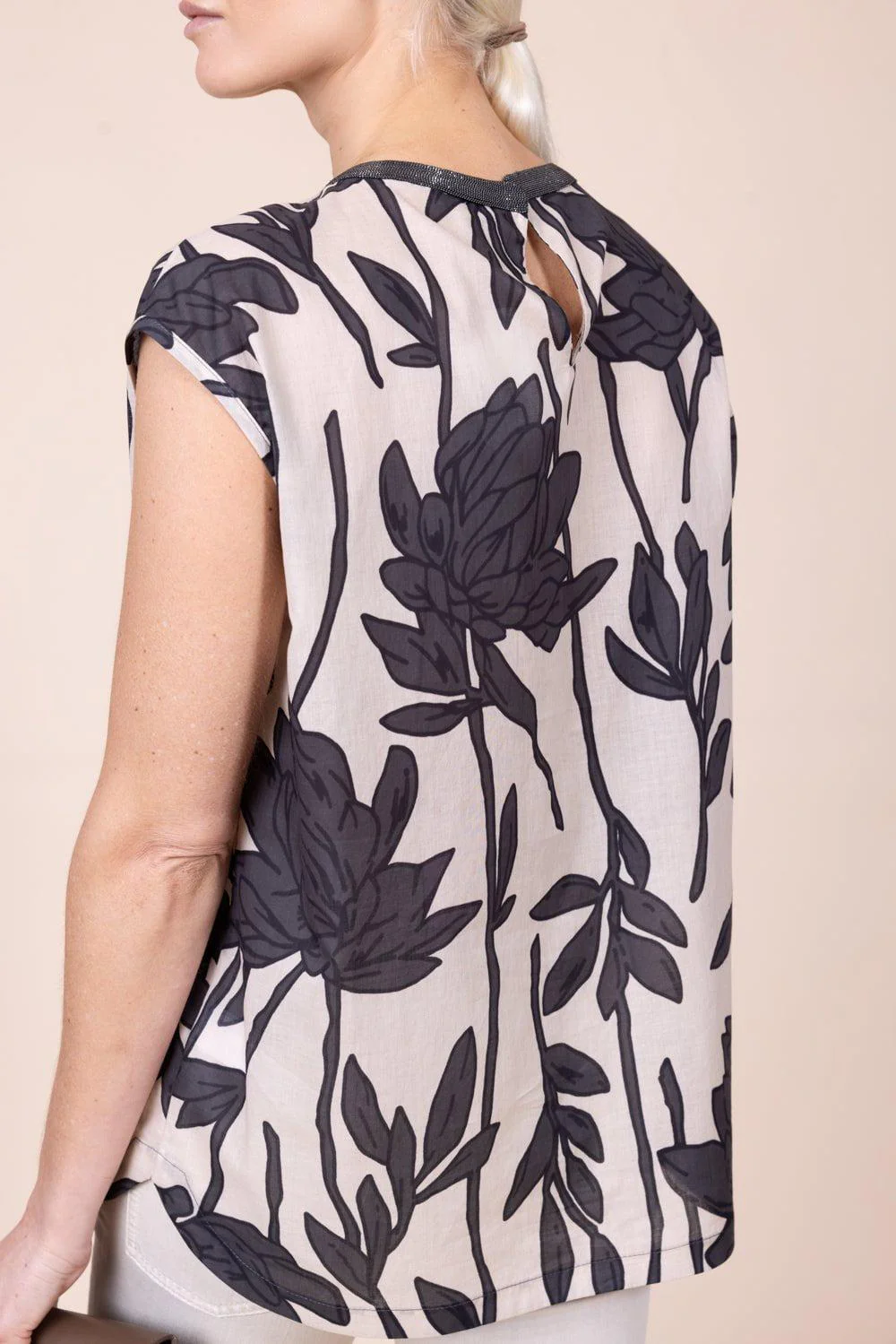 Monili Collar Cap Sleeve Blouse - Image 5
