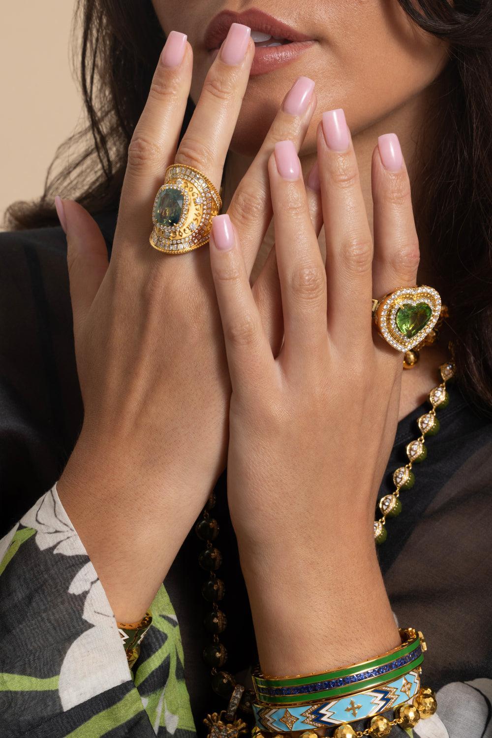Peridot Diamond Heart Signet Ring - Image 3