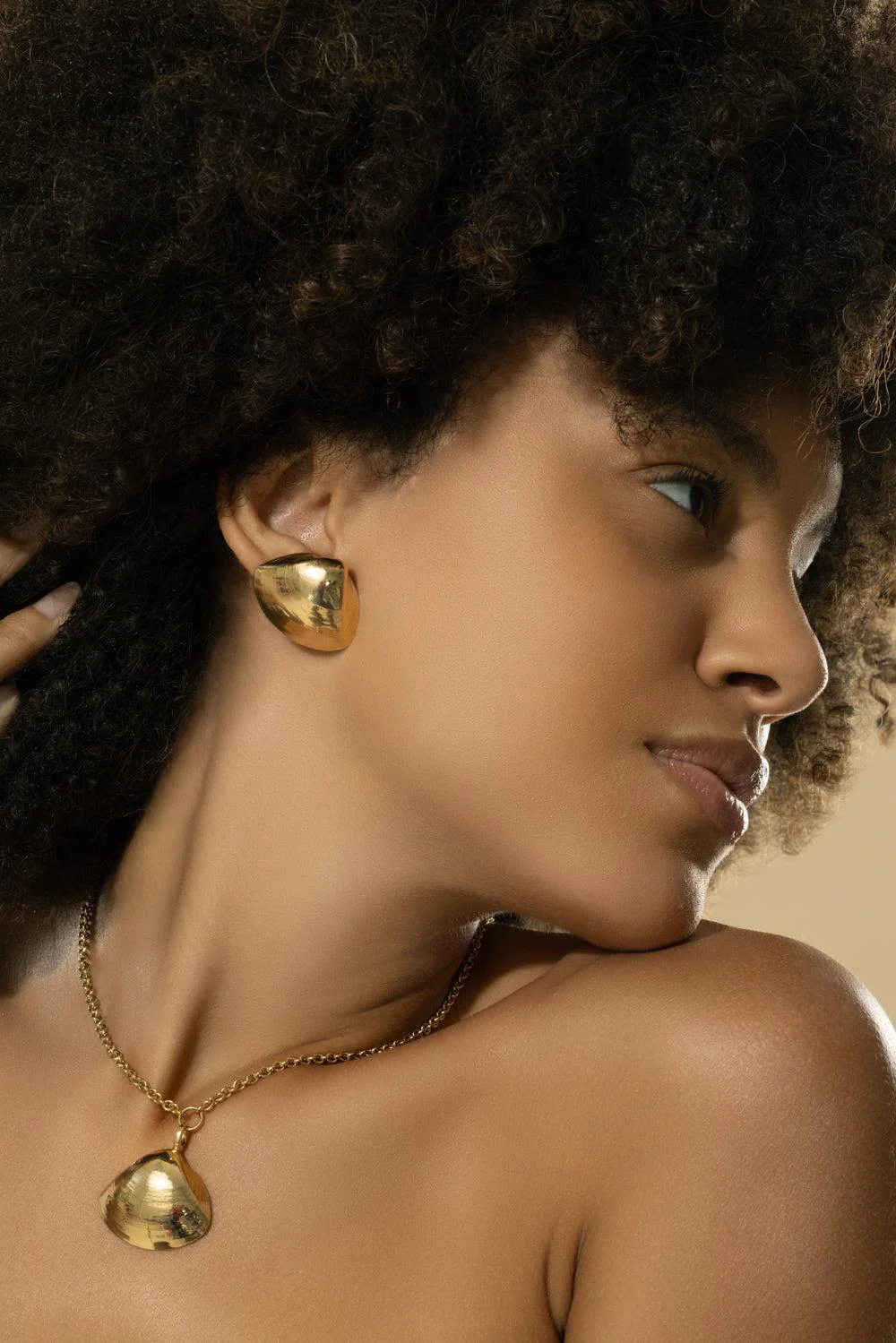 70's Shell Earrings - Image 3