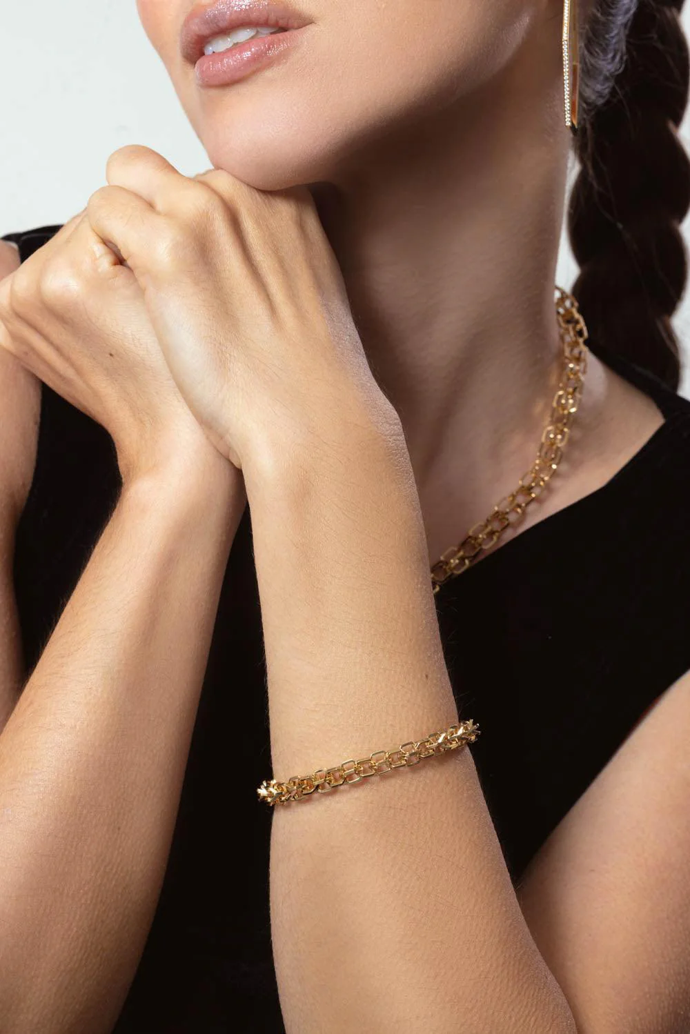 B Home Narrow Link Bracelet - Image 4