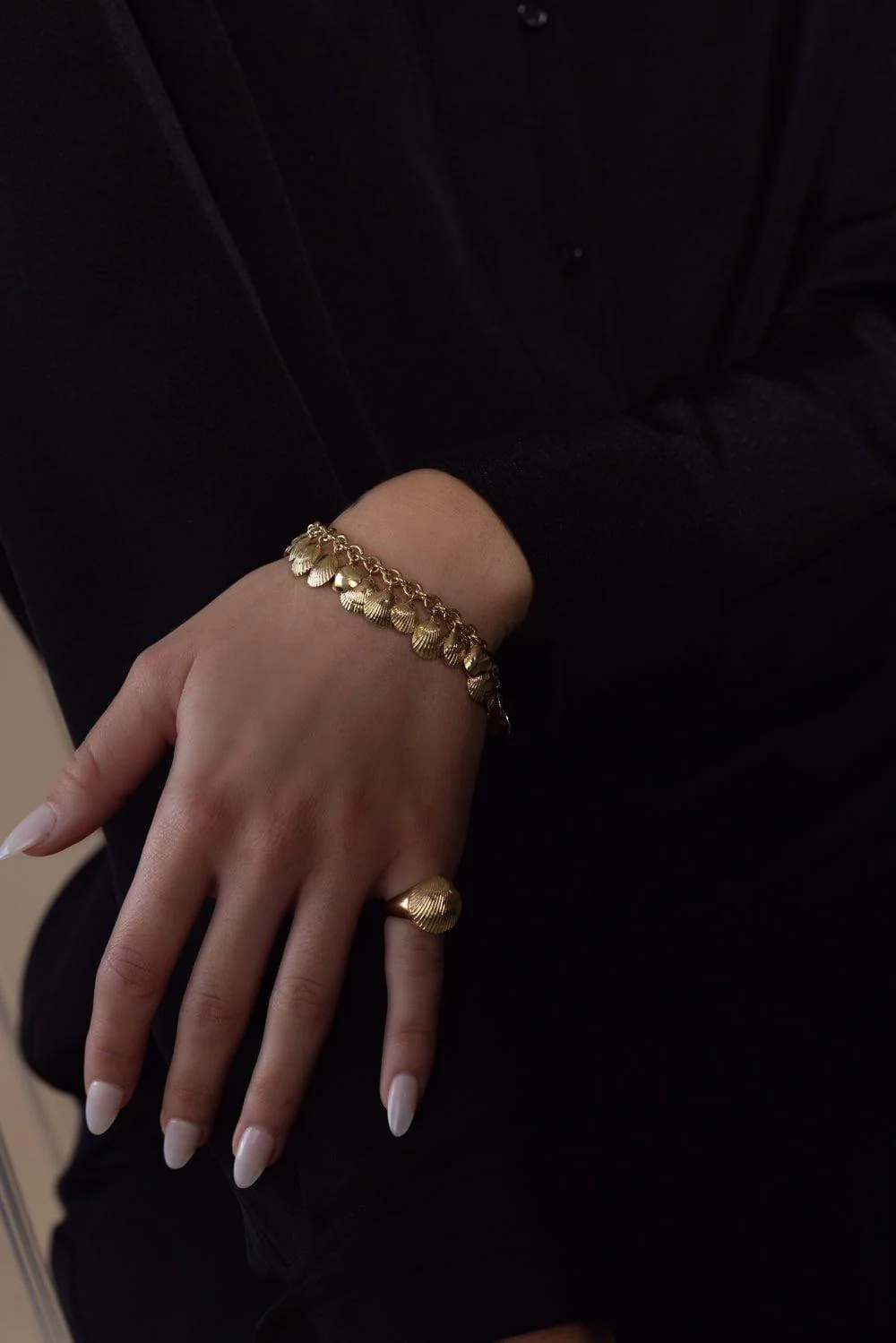Shell Charm Bracelet - Image 4