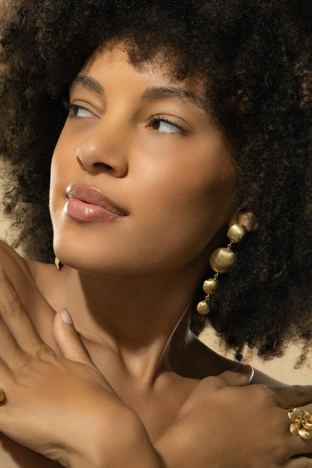 Shell Drop Earrings - Image 4