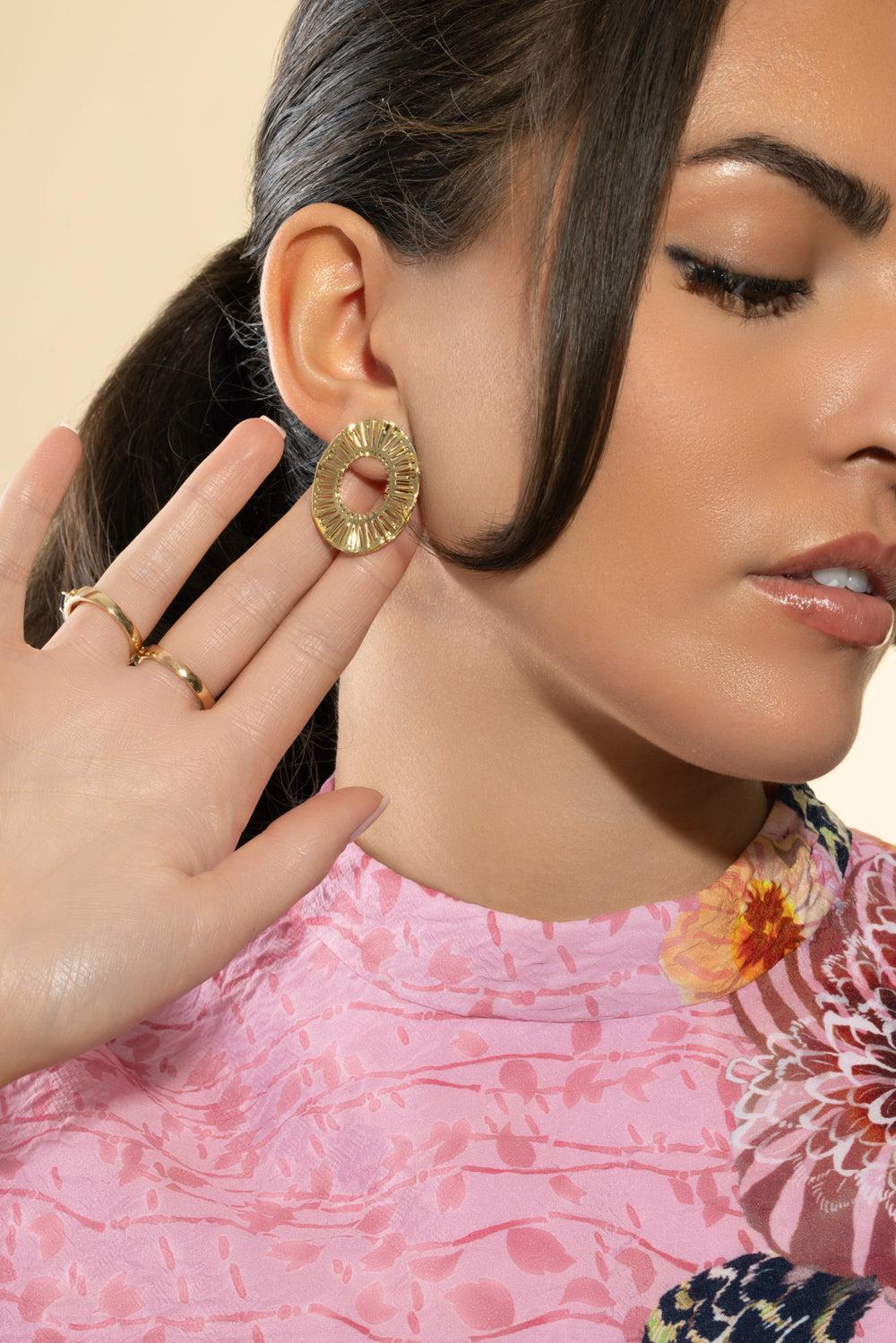 Oval Medium Explosion Earrings - Image 4