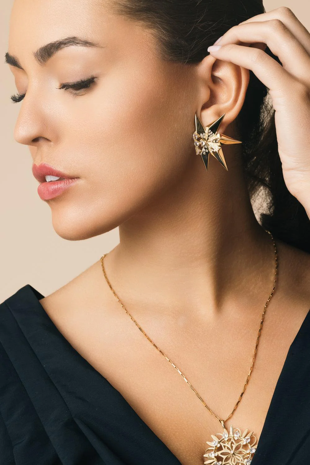 White Sapphire Etoile Laila Earrings - Image 3