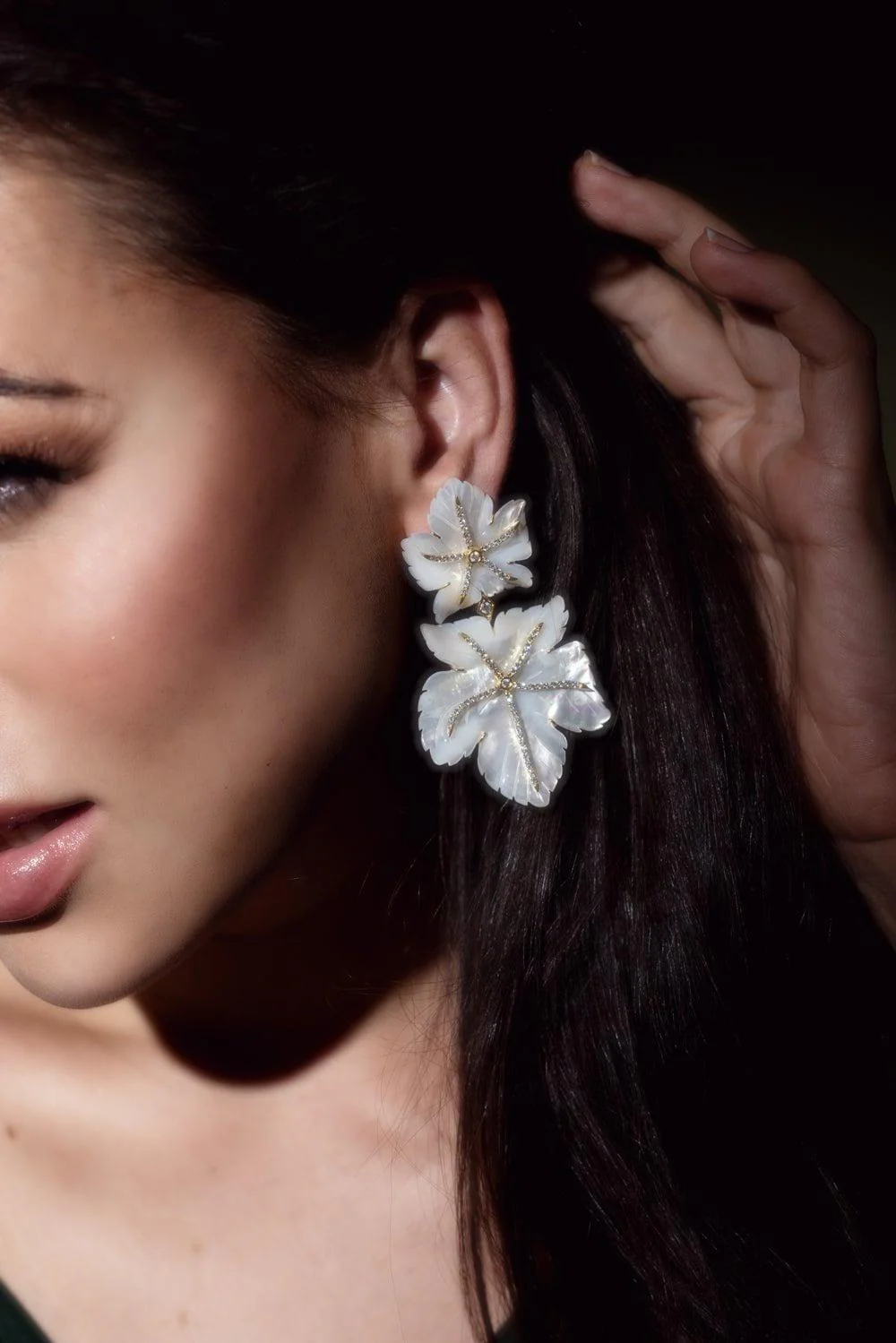 Double Leaf Pearl Mother Nature Earrings - Image 3