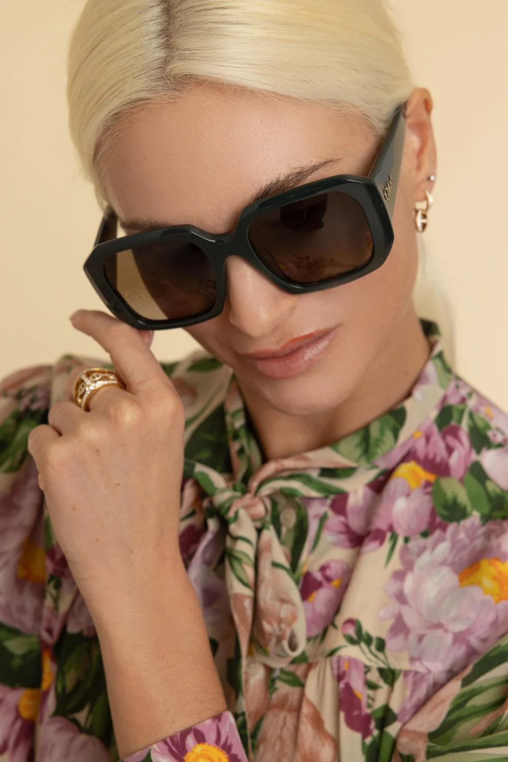 Bold Square Sunglasses - Image 3