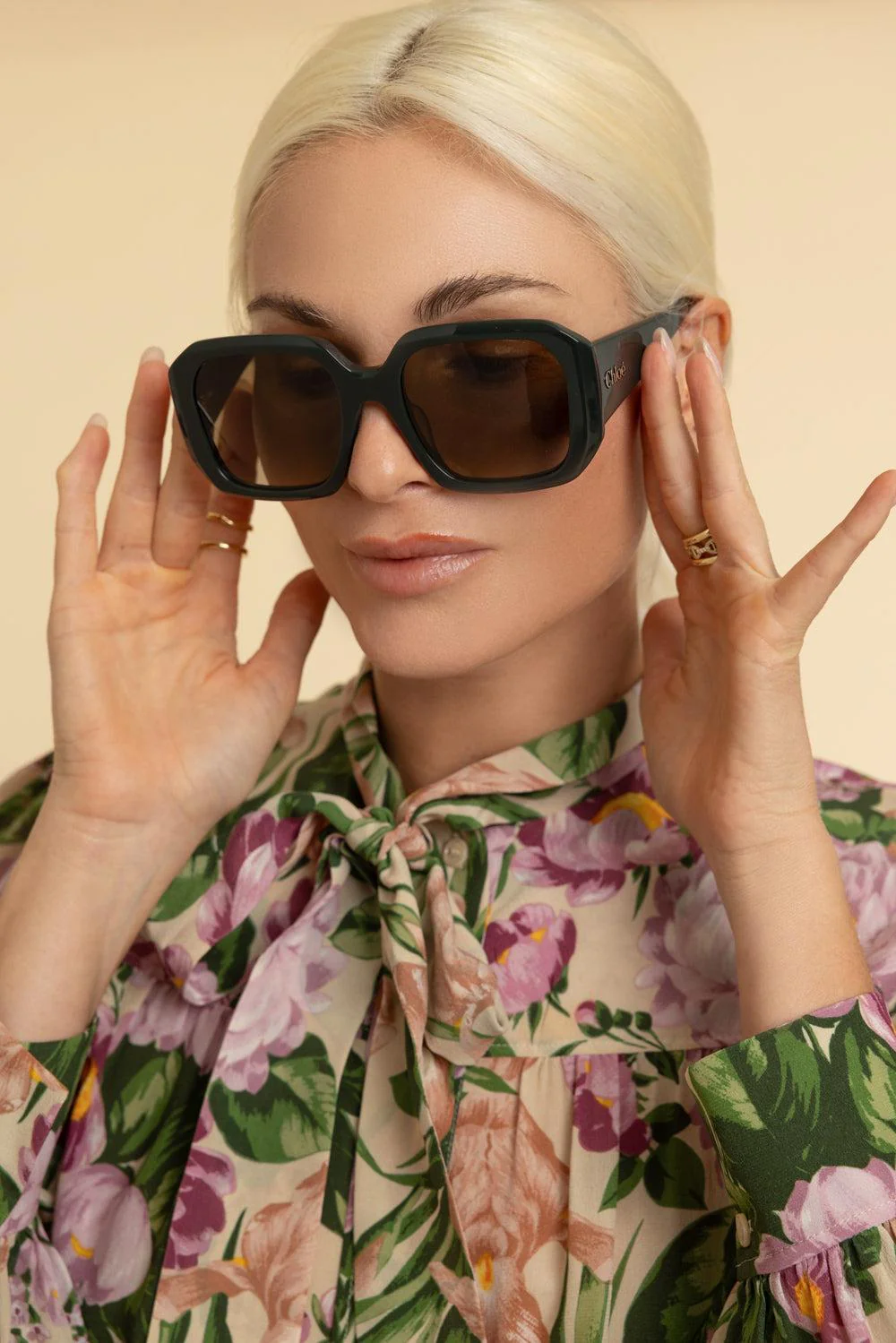 Bold Square Sunglasses - Image 4