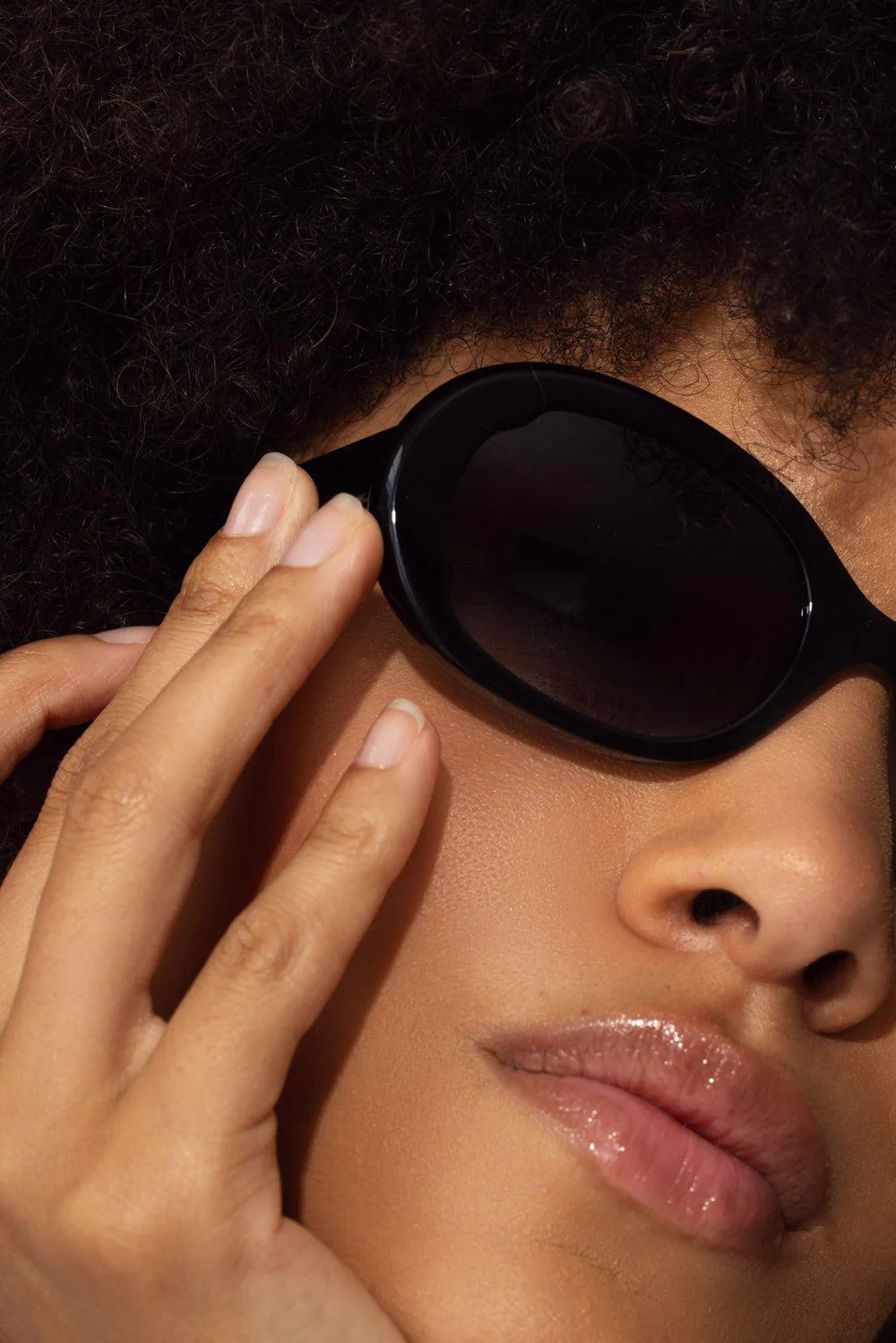 Round Sunglasses - Black Grey - Image 3