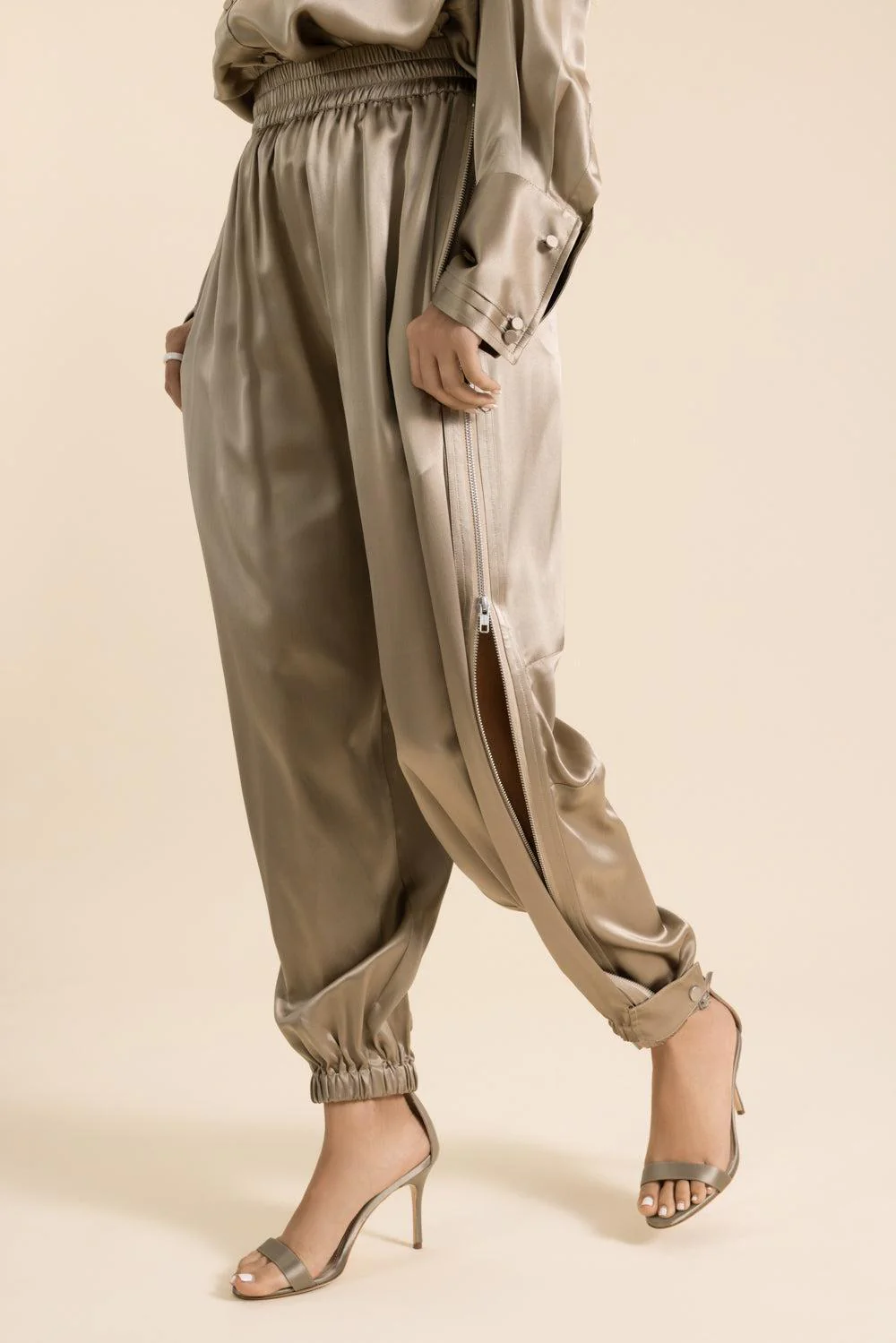 Articulated Vented Pant - Image 3