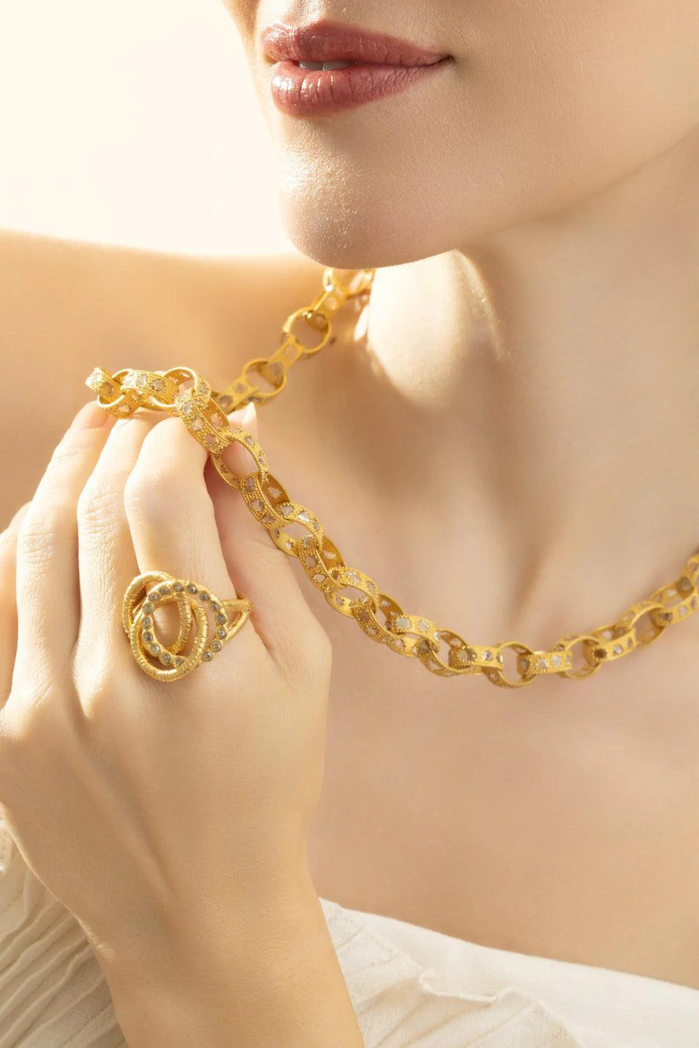 Diamond Paper Link  Chain Necklace - Image 3