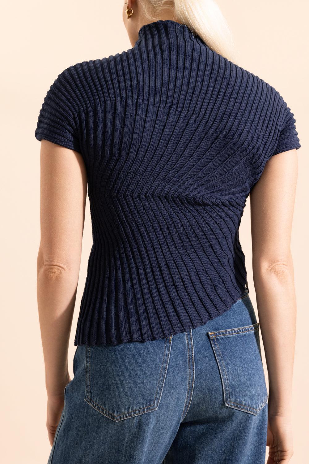 Annemie Top - Navy - Image 4