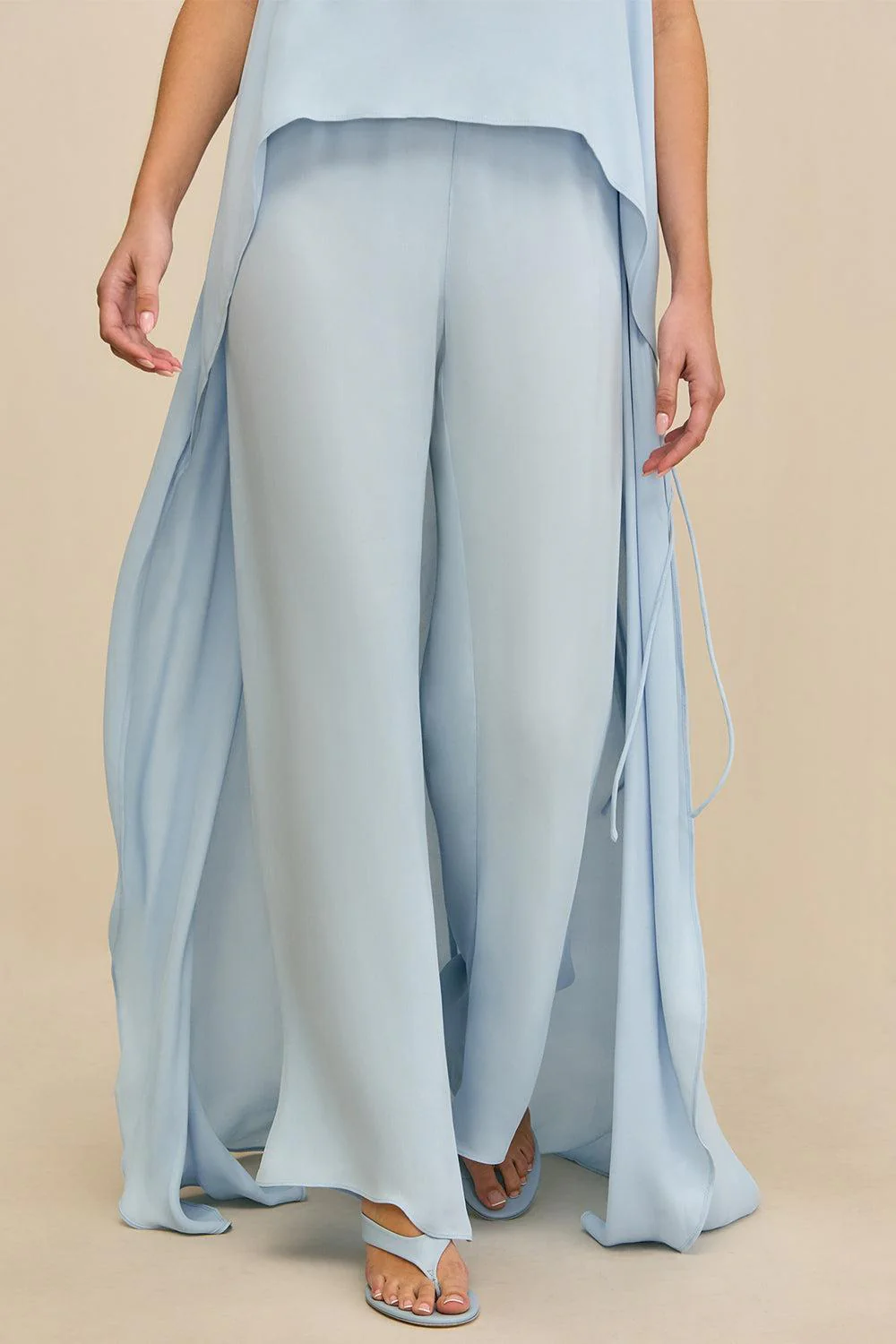 Sara Pant - Image 4