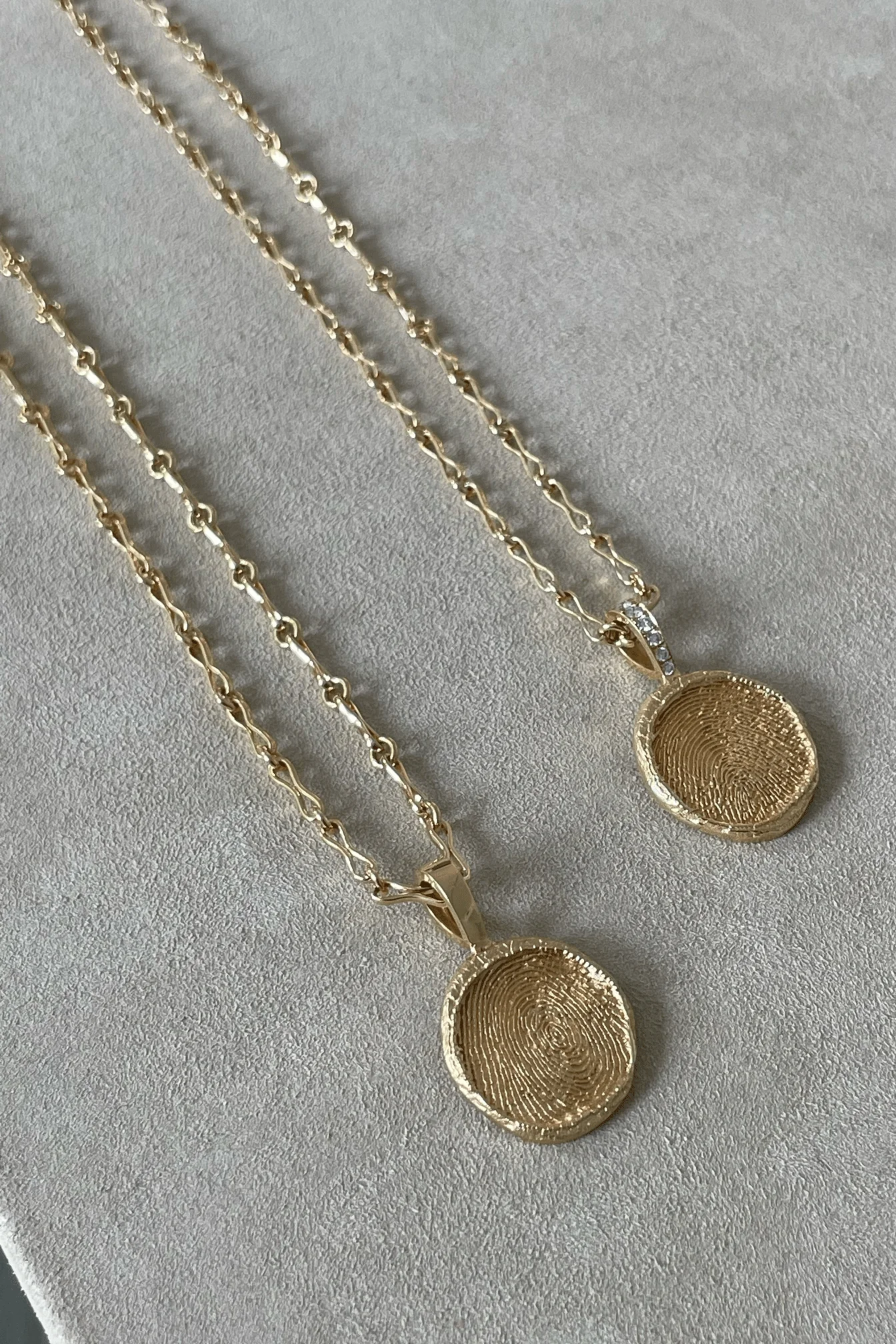 Custom Diamond Fingerprint Coin Pendant - Image 2