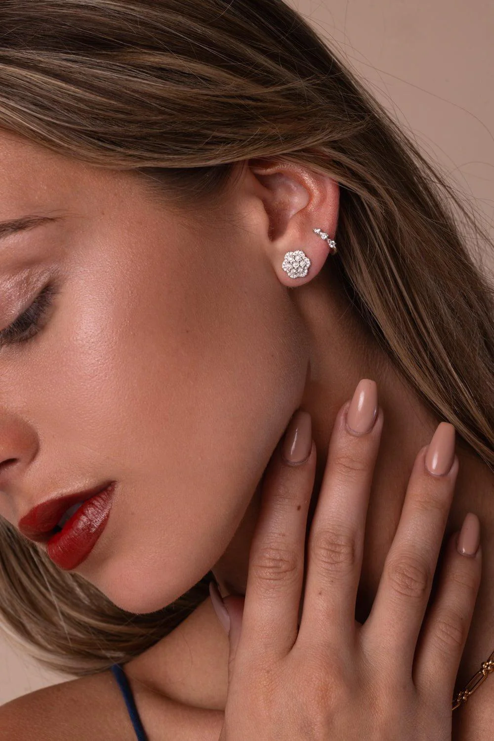 Ava Bea Flower Stud Earrings - Yellow Gold - Image 3