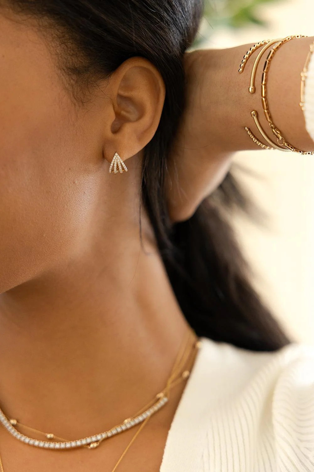 Sarah Leah Four Burst Huggie Earrings - Image 3