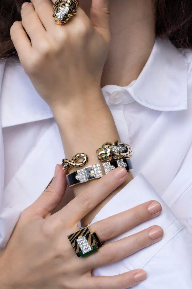 Black Leopard Loop Tail Cuff Bracelet - Image 4