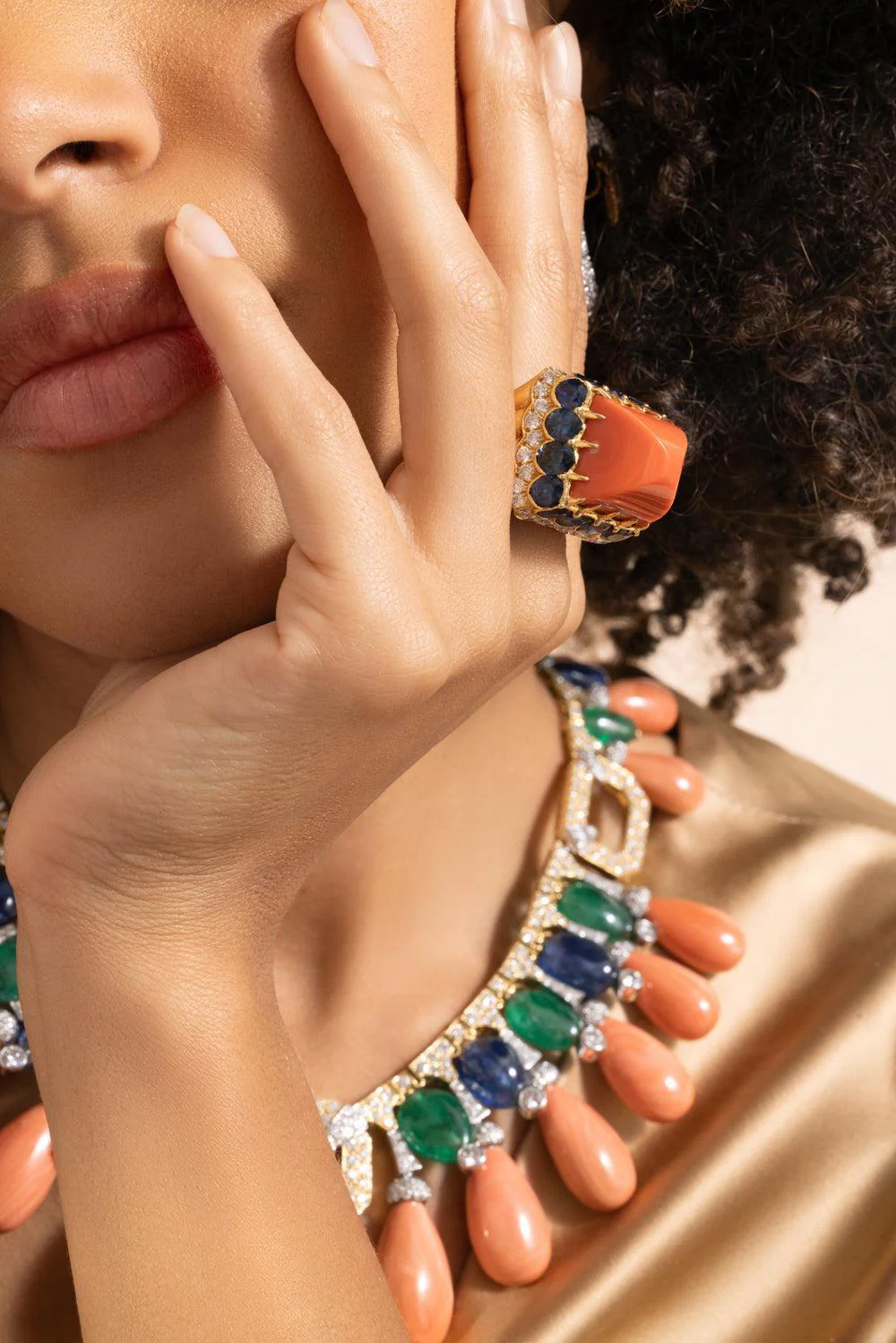 Coral Sapphire Sugarloaf Ring - Image 4