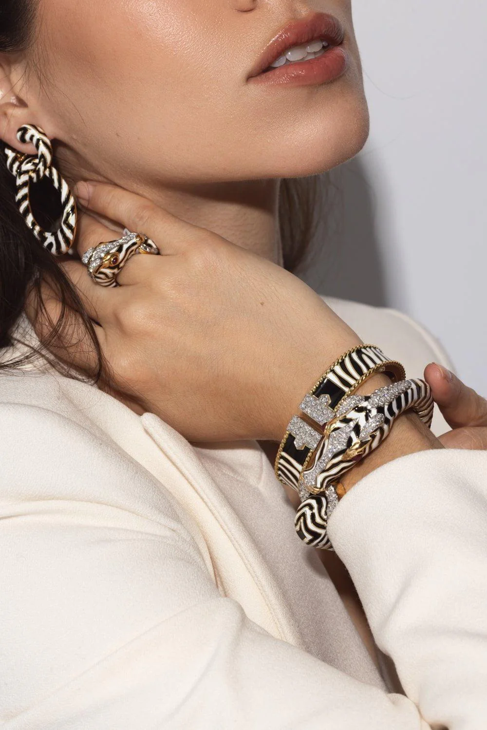 Diamond Black White Zebra Bracelet - Image 5